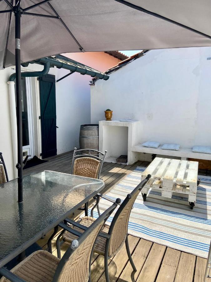 אנגלה Agreable Maison De Ville Avec Une Belle Terrasse מראה חיצוני תמונה