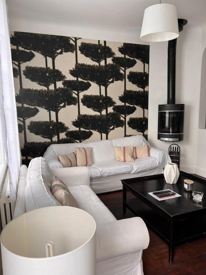 אנגלה Agreable Maison De Ville Avec Une Belle Terrasse מראה חיצוני תמונה